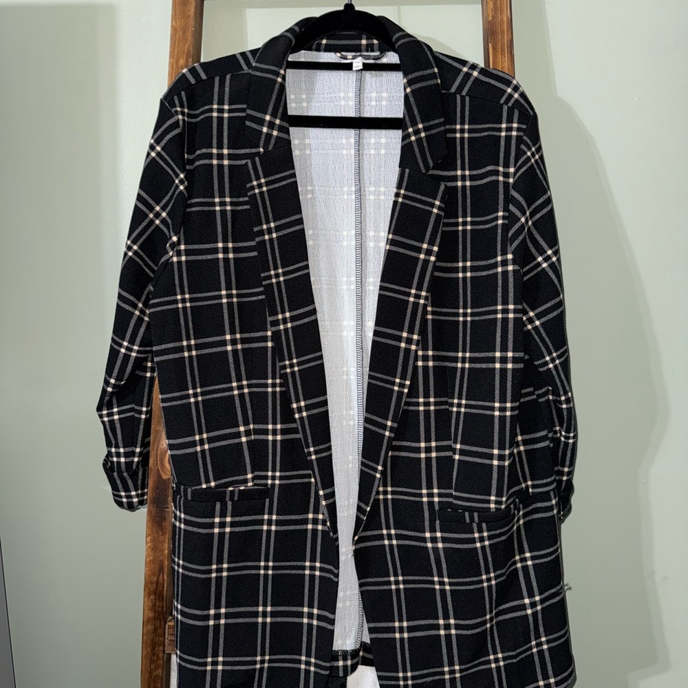 Black Plaid Open-Front Women's Blazer